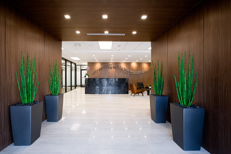 More Photos Of 221 W Hallandale Beach Blvd, Hallandale Beach Office For Lease