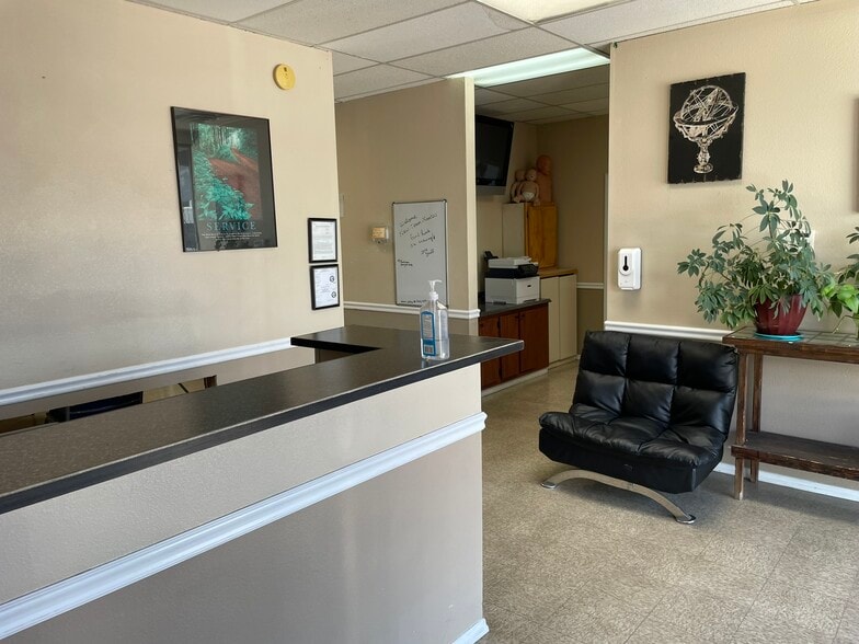 More Photos Of 575 E Wilcox Dr, Sierra Vista Medical For Sale