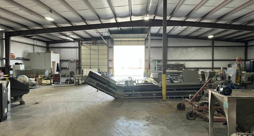 More Photos Of 1401 N Evans Ave, Evansville Unknown For Lease