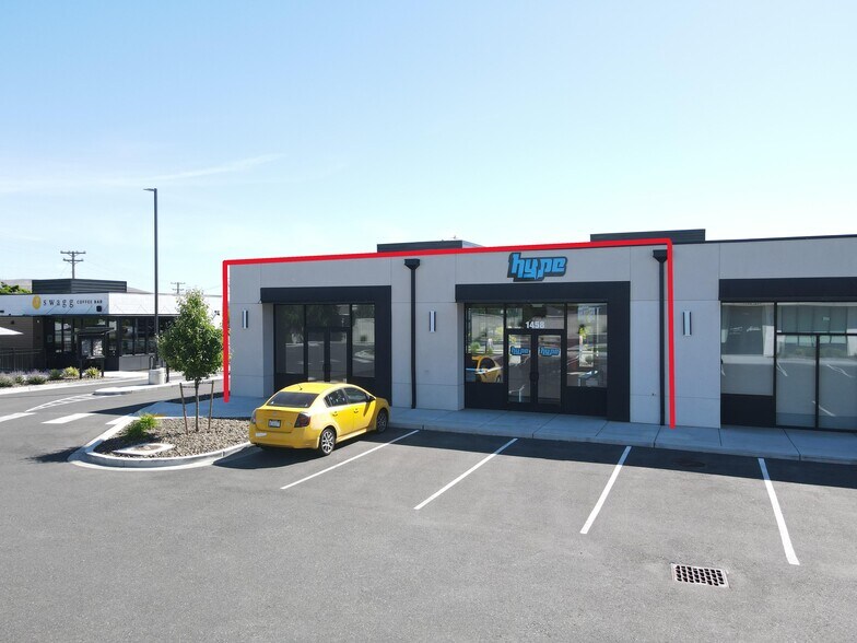 More Photos Of 1450 Bombing Range Rd, West Richland Storefront For Lease