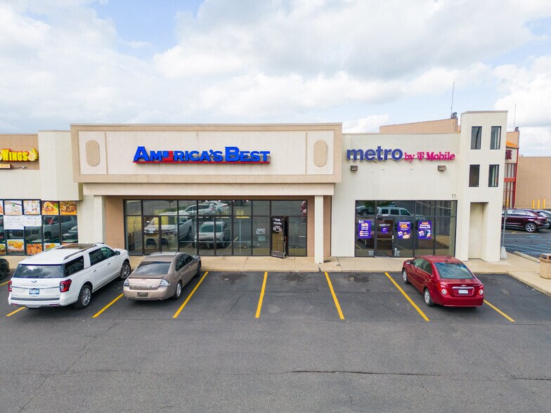 More Photos Of 25005-25029 Van Dyke Ave, Center Line Freestanding For Lease