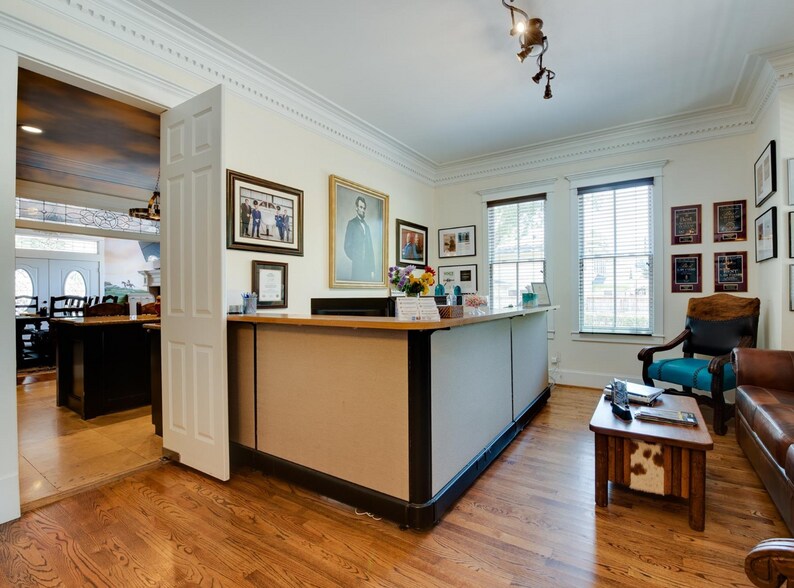 More Photos Of 420 Heights Blvd, Houston Office Residential For Sale