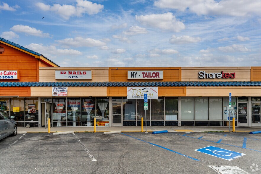 More Photos Of 24200-24228 Crenshaw Blvd, Torrance Restaurant For Lease