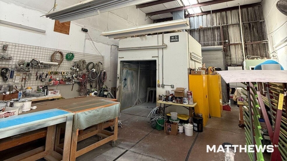 More Photos Of 3754 Domestic Ave, Naples Warehouse For Lease