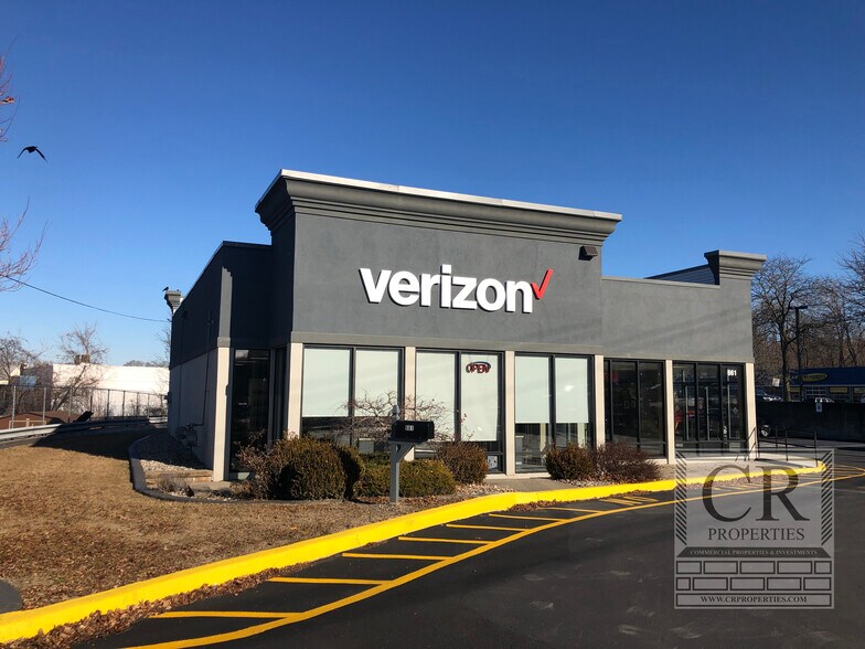 More Photos Of 661 Dutchess Tpke, Poughkeepsie General Retail For Lease