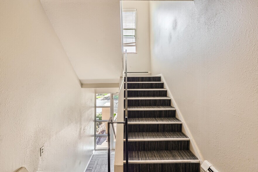 More Photos Of 1363 Pierce St, Lakewood Apartments For Sale