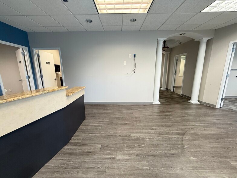 More Photos Of 12200 Tech Rd, Silver Spring Medical For Lease
