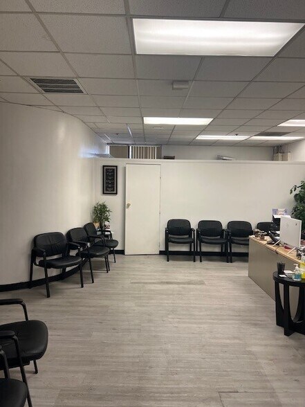 More Photos Of 5280 S Eastern Ave, Las Vegas Office For Lease