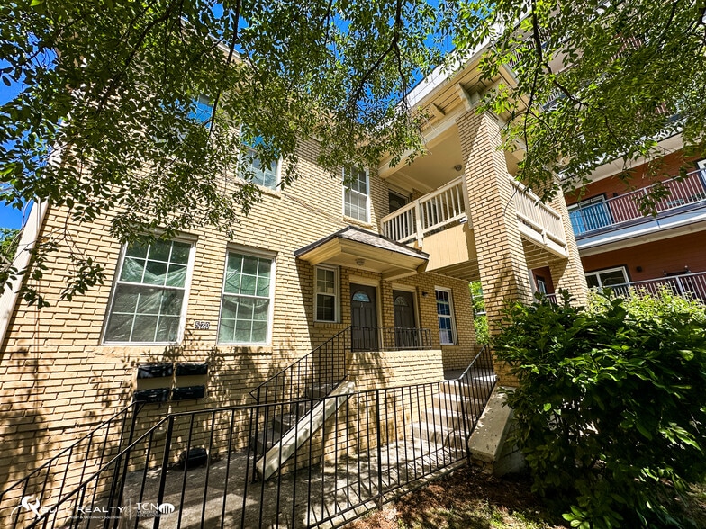 More Photos Of 516 NE Boulevard, Atlanta Apartments For Sale