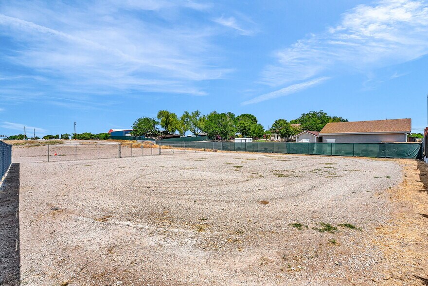 More Photos Of 6181 Brentwood Blvd, Brentwood Land For Lease
