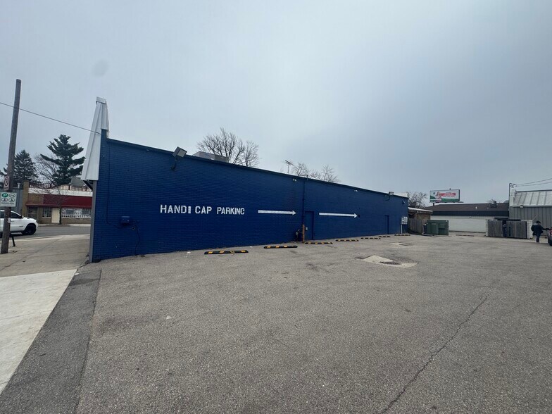 More Photos Of 1901 S Division Ave, Grand Rapids Restaurant For Sale