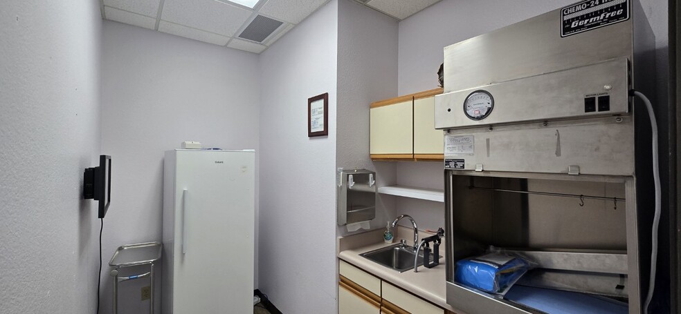 More Photos Of 1100 Gail Gardner Way, Prescott Office For Sale