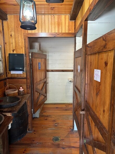 More Photos Of 5174 Rockford Rd, Dobson Freestanding For Sale