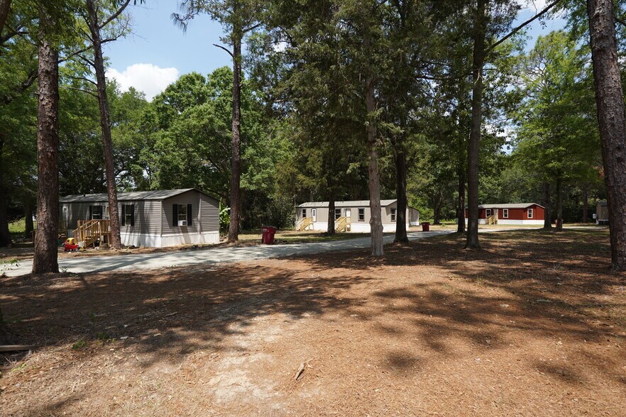 More Photos Of 916 S County Line Rd, Albany Manufactured Housing Mobile Home Park For Sale