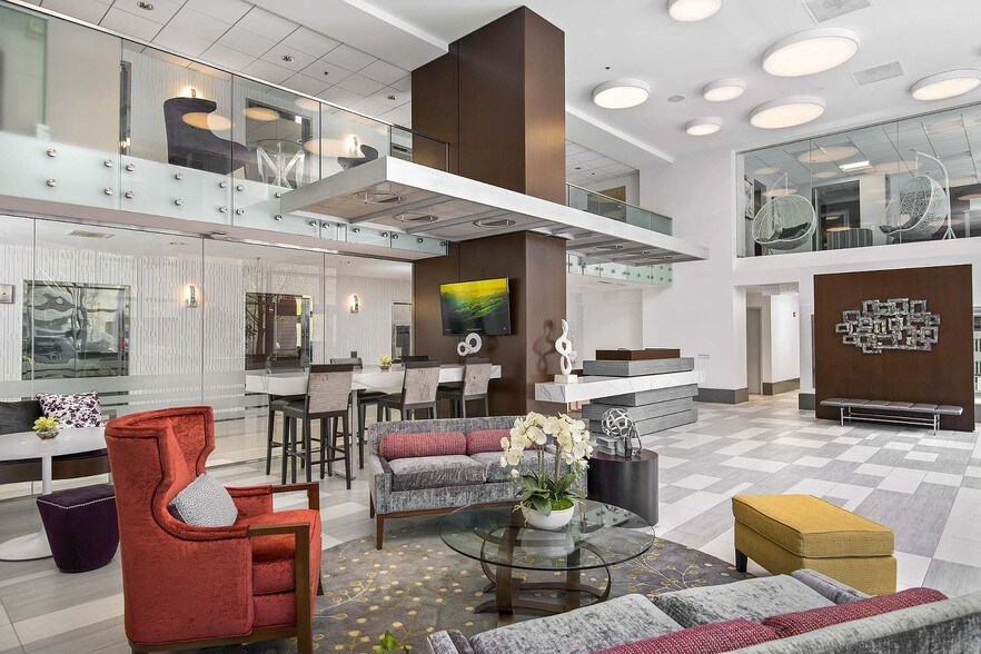 More Photos Of 300 N Canal St, Chicago Apartments For Lease
