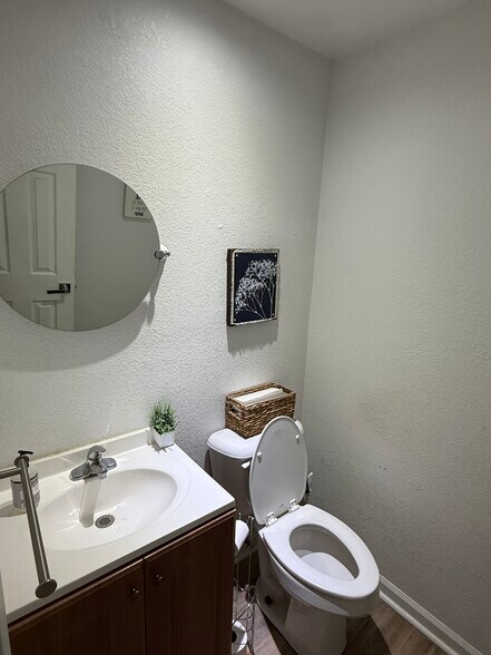 More Photos Of 2527 Fm 691, Denison Medical For Sale