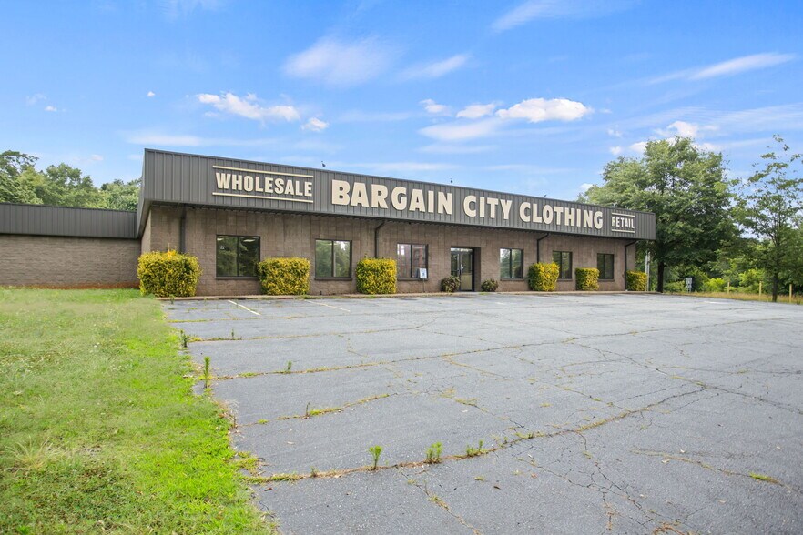 More Photos Of 795 Rice Rd, Spartanburg Light Distribution For Lease