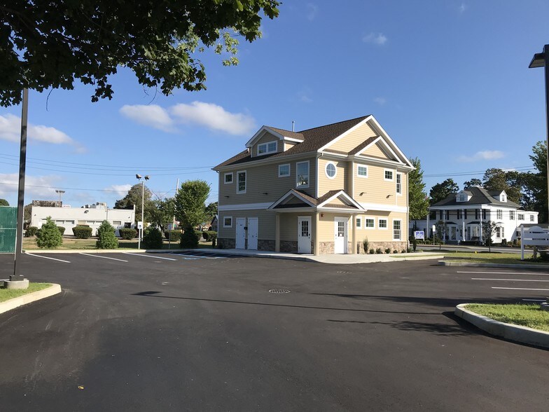 More Photos Of 590 Patchogue Rd, Port Jefferson Station Office For Sale