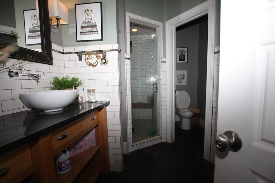 More Photos Of 130 Broad St, Rome Office For Sale