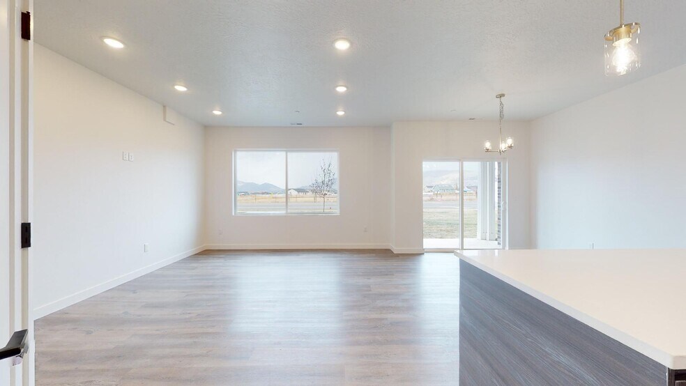 More Photos Of 1378 S Sawmill Blvd, Heber City Apartments For Sale