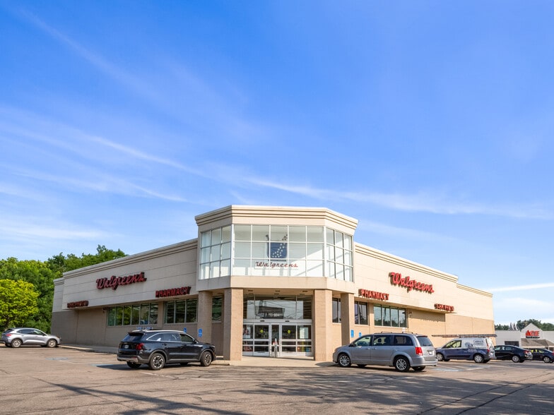 Primary Photo Of 7804 Cincinnati Dayton Rd, West Chester General Retail For Sale
