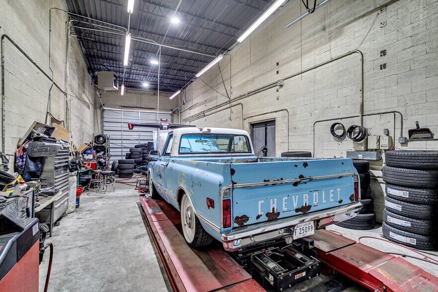 More Photos Of 1201 Poinsett Hwy, Greenville Auto Repair For Sale