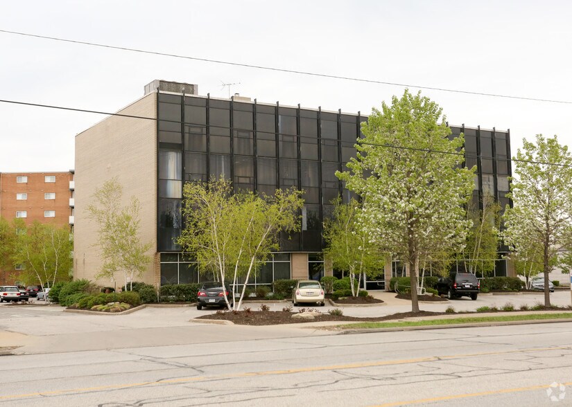 More Photos Of 5333 Northfield Rd, Bedford Office For Sale
