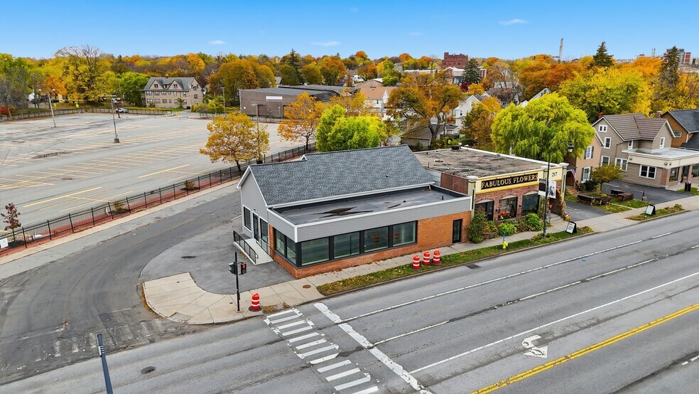 More Photos Of 211 W Ridge Rd, Rochester Storefront For Lease