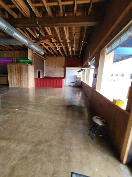 More Photos Of 532 Main St, Garland Restaurant For Lease
