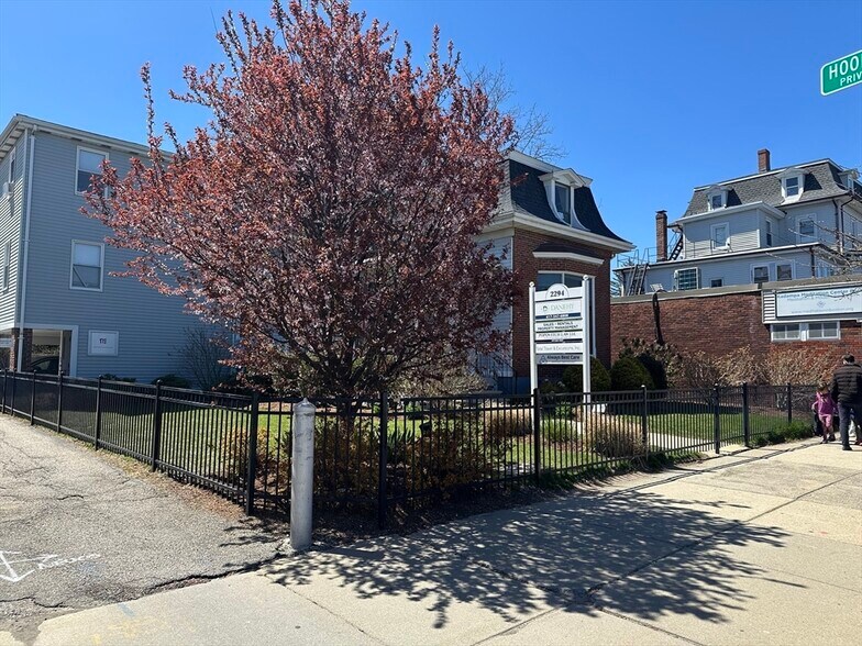 More Photos Of 2294 Massachusetts Ave, Cambridge Office For Sale