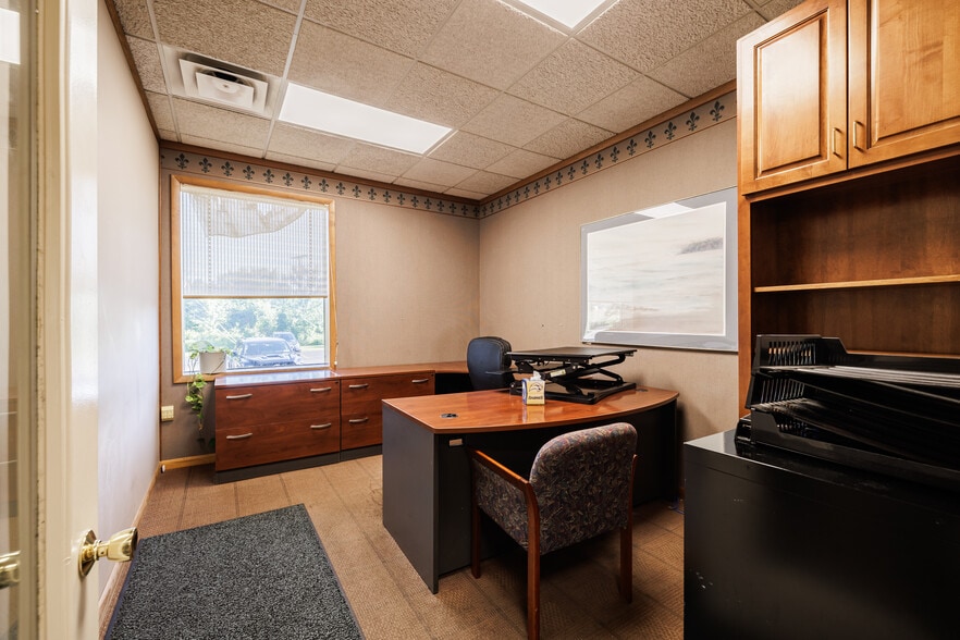 More Photos Of 100 Pixley Industrial Pky, Rochester Manufacturing For Sale