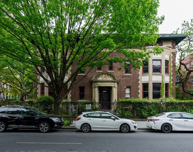 More Photos Of 375 Stuyvesant Ave, Brooklyn Office Residential For Sale