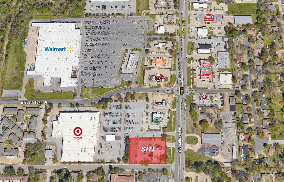 More Photos Of 7011 S Broadway Ave, Tyler Restaurant For Sale