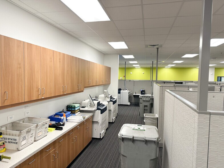 More Photos Of 3000 E Sawyer Rd, Springfield Manufacturing For Lease