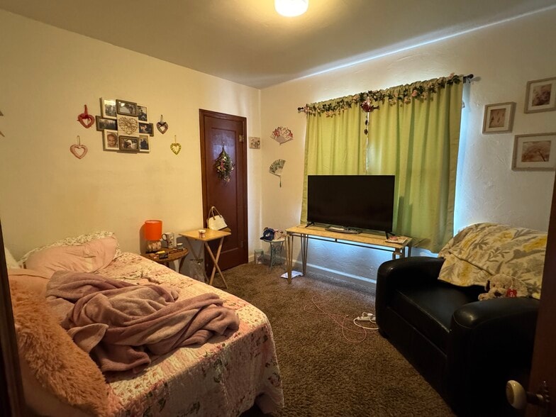 More Photos Of 120 9th Ave N, Buhl Multifamily For Sale