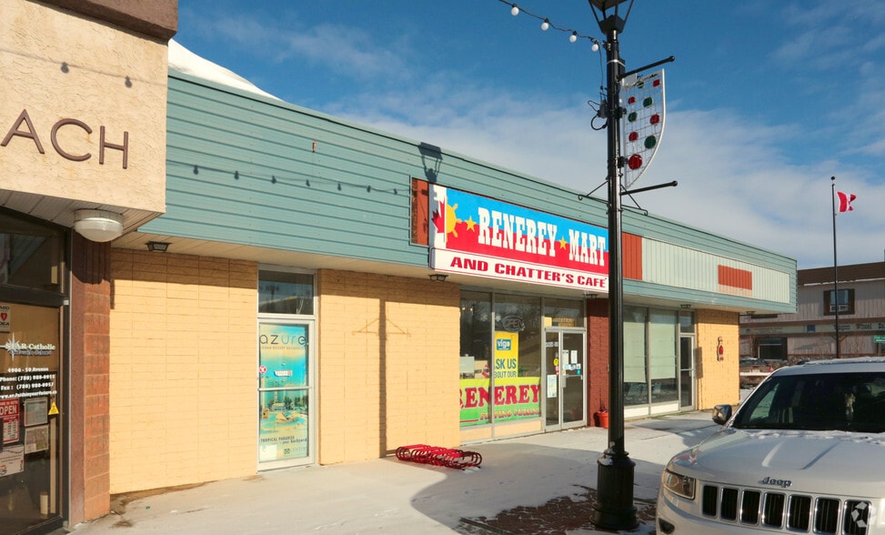 More Photos Of 5010-5020 49 St, Leduc Department Store For Lease