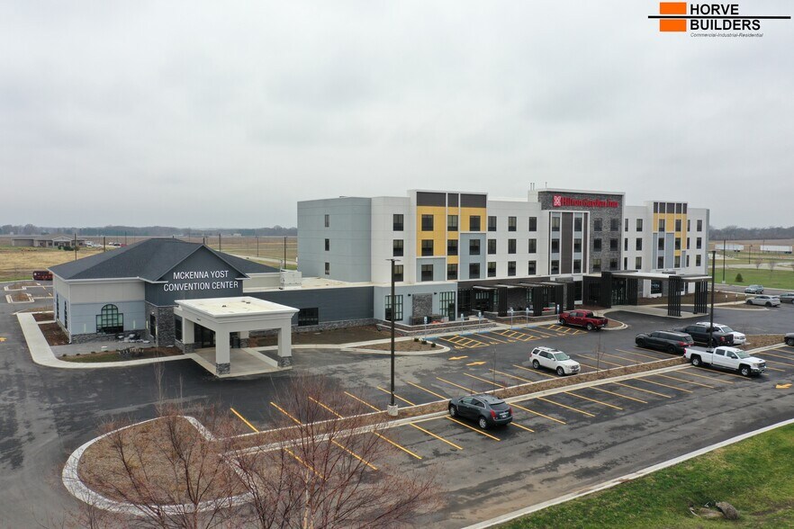 More Photos Of 100 Coles Centre Pky, Mattoon Hotel For Sale