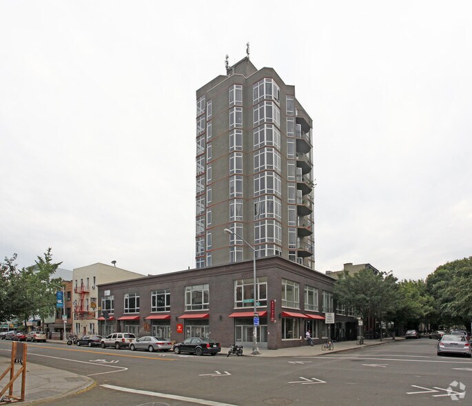 More Photos Of 200 Franklin St, Brooklyn Apartments For Lease