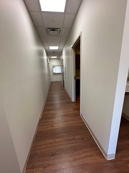 More Photos Of 101 Financial Dr, Elizabethtown Medical For Lease