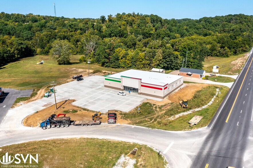 More Photos Of 215 Lock Rd, Butler General Retail For Sale