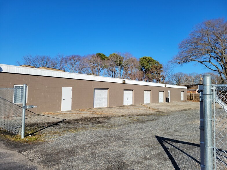More Photos Of 12484c Warwick Blvd, Newport News Warehouse For Lease