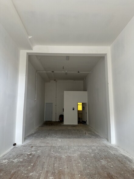 More Photos Of 301-315 Valencia St, San Francisco Storefront Retail Office For Lease