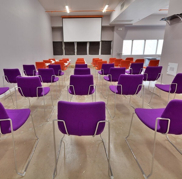 More Photos Of 211 N Ervay St, Dallas Office For Sale