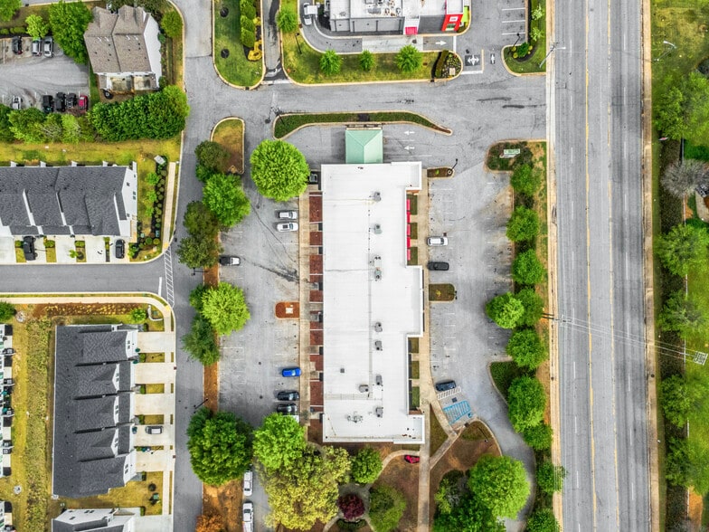 More Photos Of 787 E Butler Rd, Mauldin Health Club For Lease