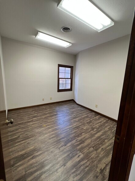 More Photos Of 3822 Rosemont Dr, Columbus Medical For Lease