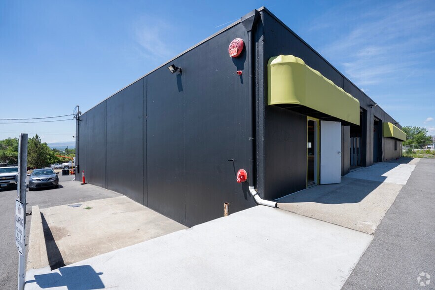 More Photos Of 1975 Timber Way, Reno Warehouse For Sale