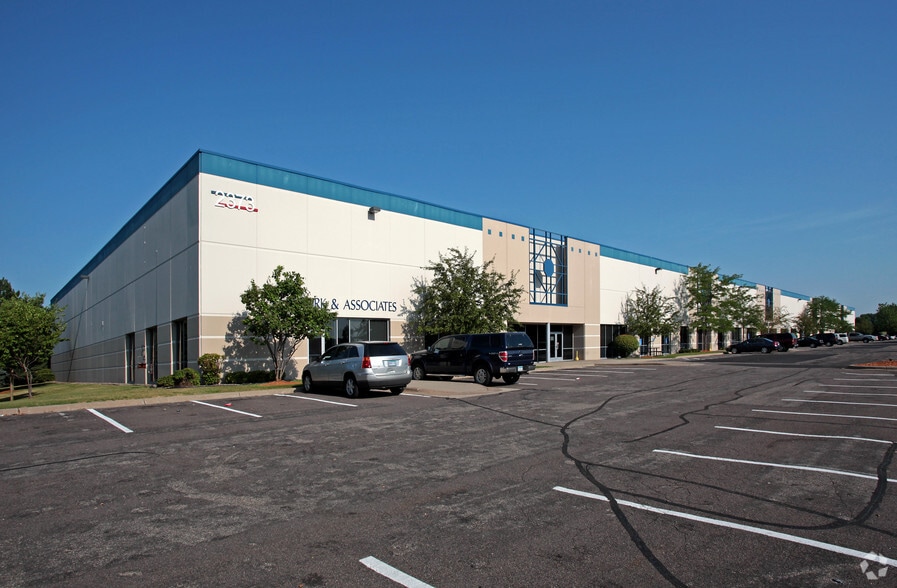 Primary Photo Of 2331-2373 Waters Dr, Mendota Heights Warehouse For Lease
