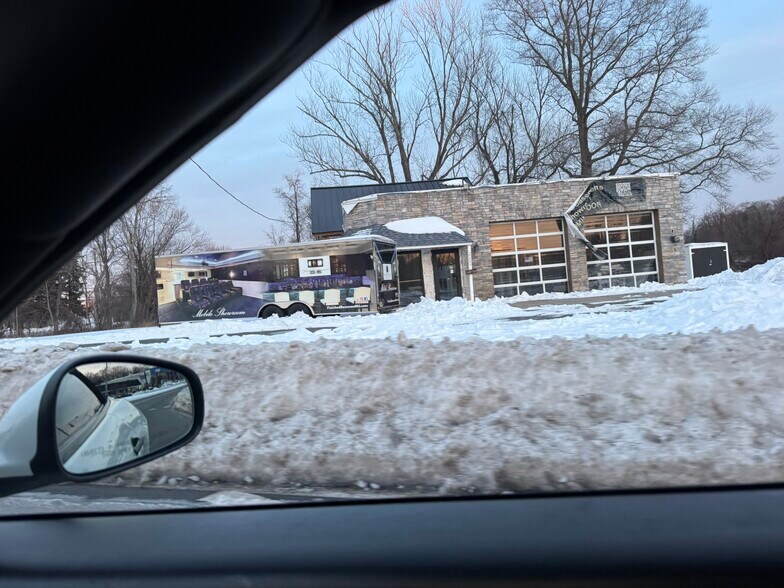 More Photos Of 2000 Hwy 34, Wall Township Auto Repair For Sale