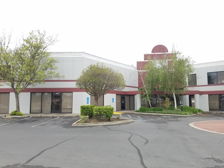 More Photos Of 1735 Enterprise Dr, Fairfield Light Distribution For Sale