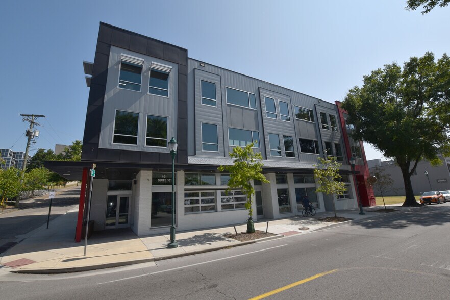 Primary Photo Of 401 E Martin Luther King Blvd, Chattanooga Restaurant For Lease